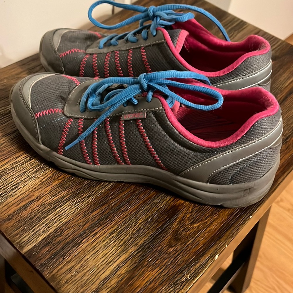 Vionic sneakers